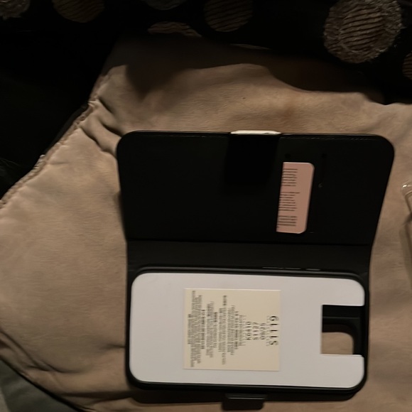 NWT Minnie Mouse polka dot magnetic wrap folio case for iPhone 13/pro - Picture 3 of 6